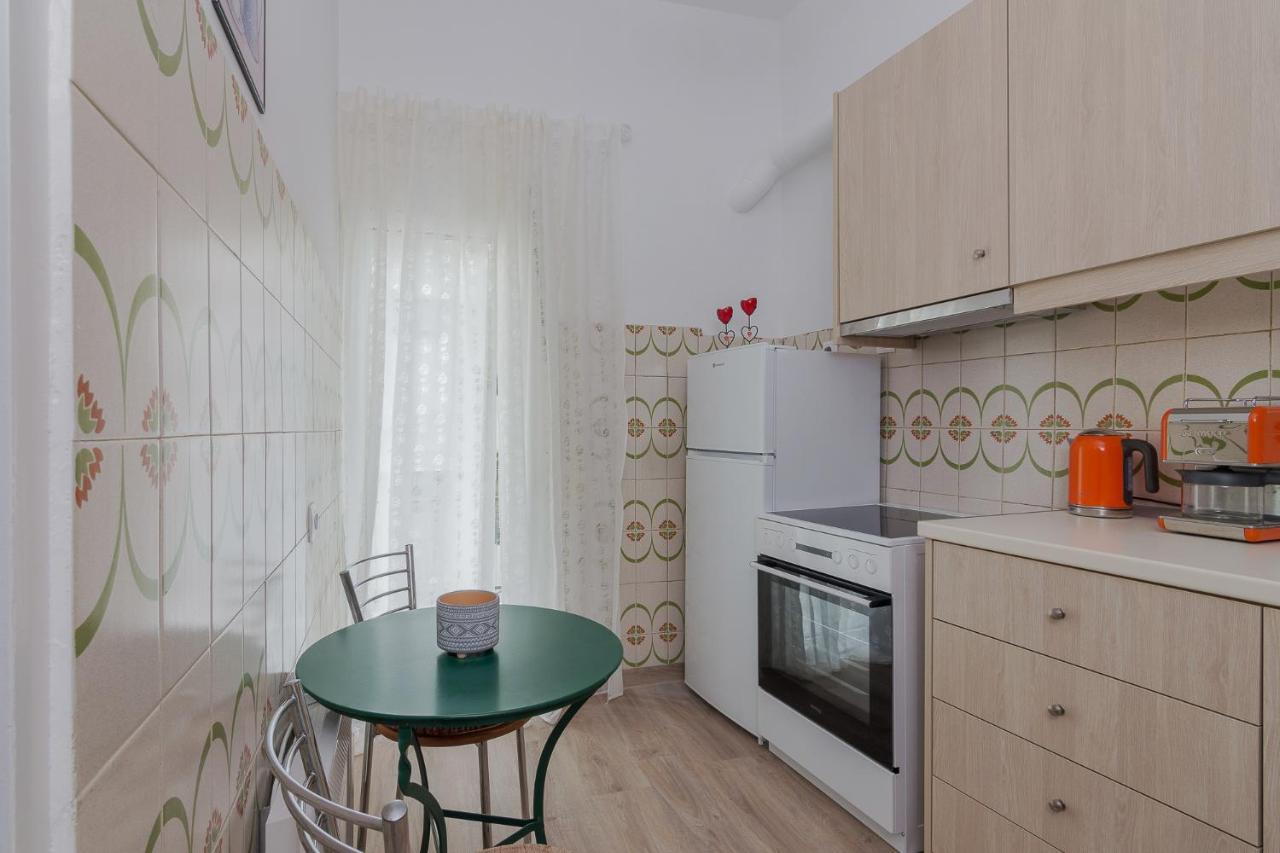 Nice Studio In Pagkrati Athen Exterior foto